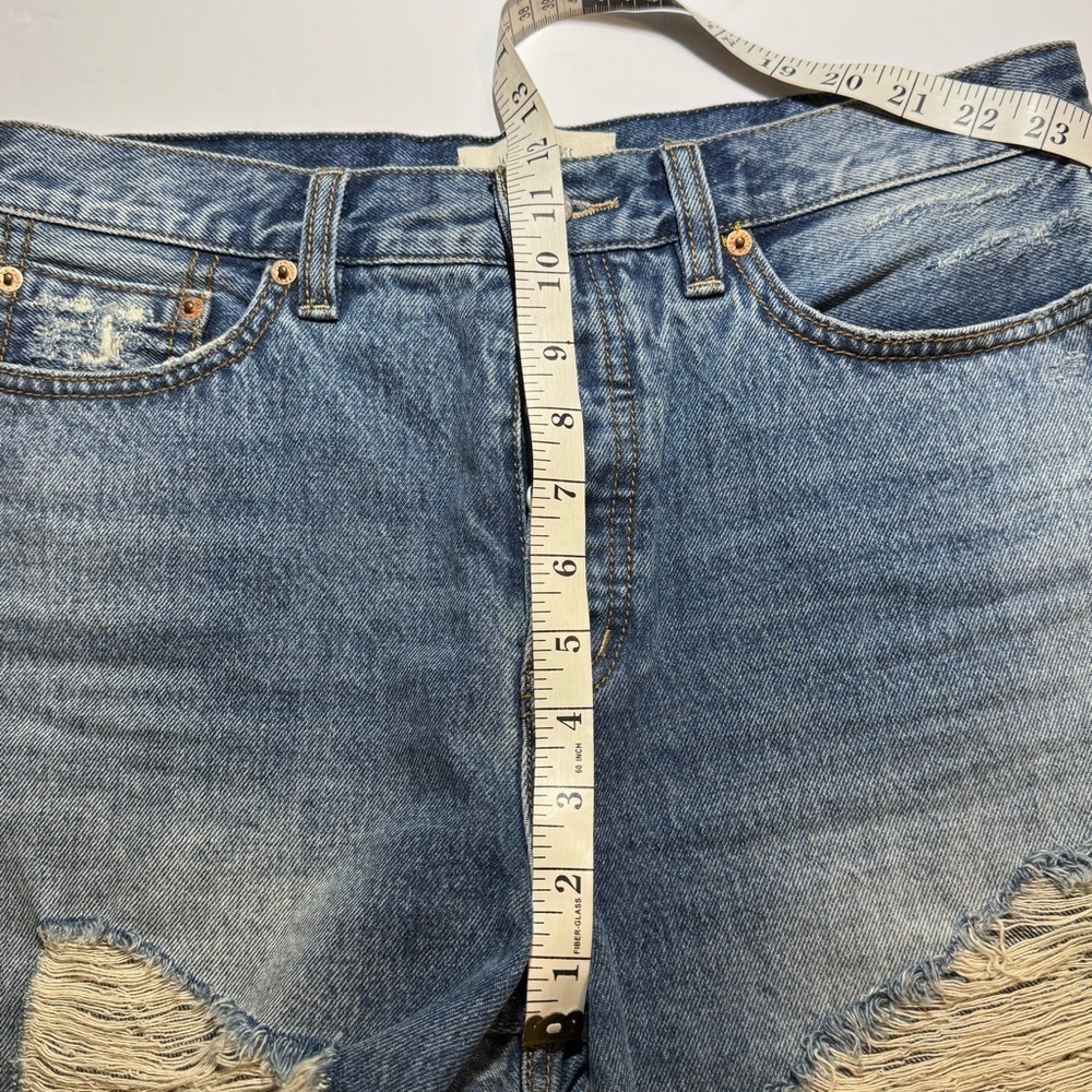 We the Free Women’s size 28 Raw Hem Denim Shorts - Picture 9 of 11